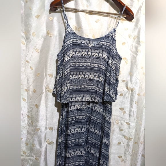 Soft long ombre print blue & white maxi dress size large NWOT - Picture 7 of 10